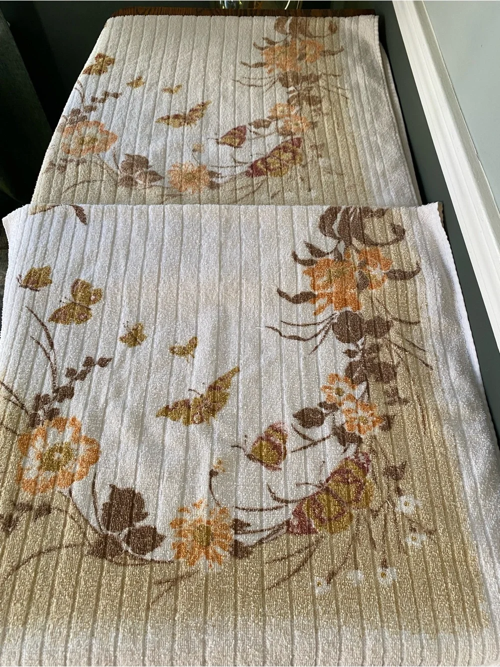 Vintage Mid Century Boho Brown Orange Floral Butterfly Ribbed Bath Towel Set (2)